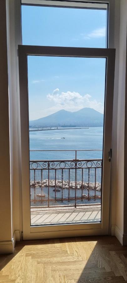Santa Lucia Luxury Apartment نابولي المظهر الخارجي الصورة